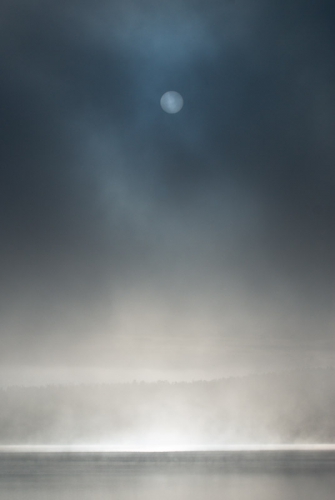 A00_3856-sun-and-mist-fog-maridalsvannet-norway